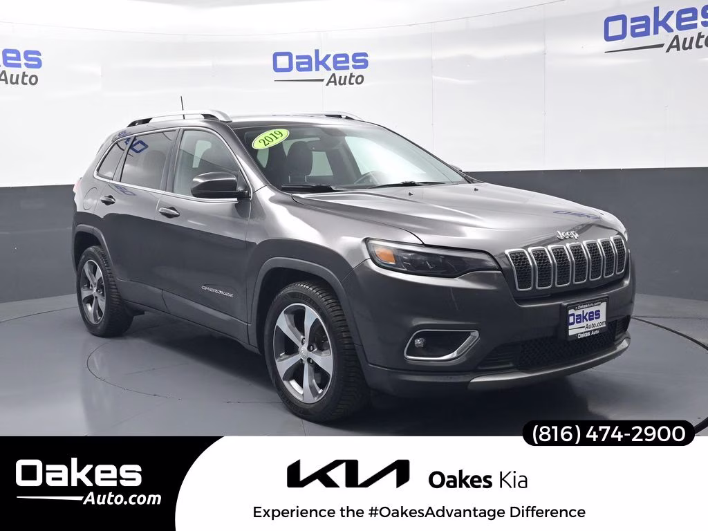 2019 Granite Crystal Metallic Clearcoat Jeep Cherokee Limited FWD SUV