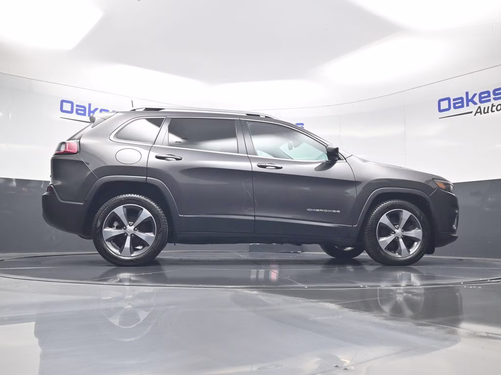 2019 Granite Crystal Metallic Clearcoat Jeep Cherokee Limited FWD SUV