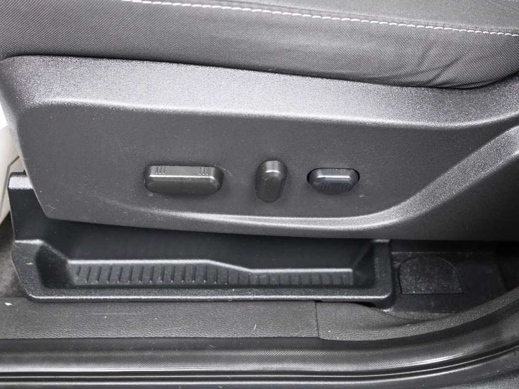 2018 Magnetic Ford Escape SE FWD SUV