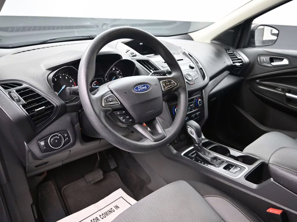 2018 Magnetic Ford Escape SE FWD SUV