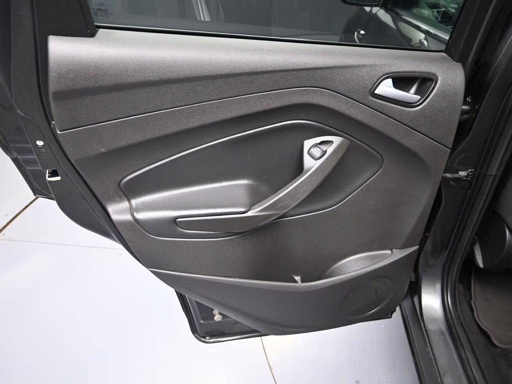 2018 Magnetic Ford Escape SE FWD SUV