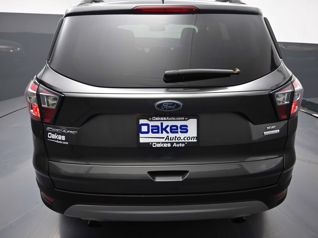 2018 Magnetic Ford Escape SE FWD SUV