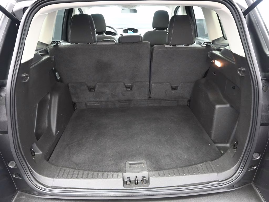 2018 Magnetic Ford Escape SE FWD SUV