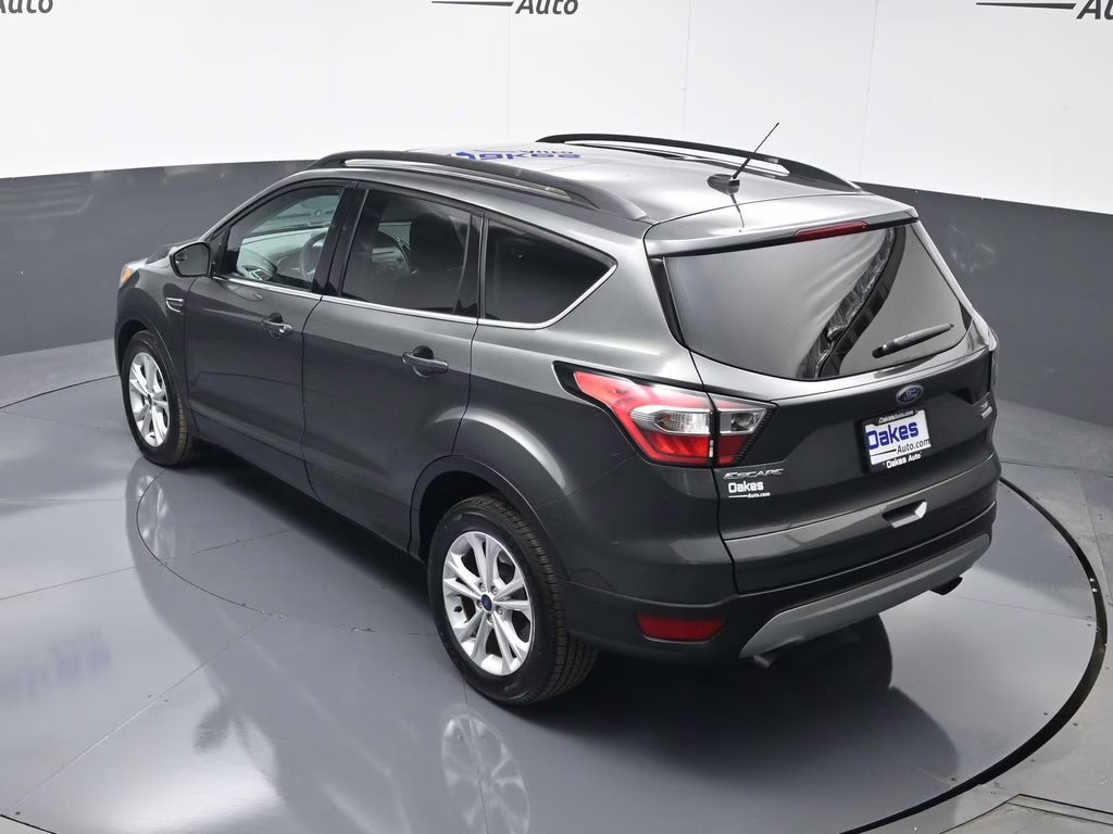 2018 Magnetic Ford Escape SE FWD SUV