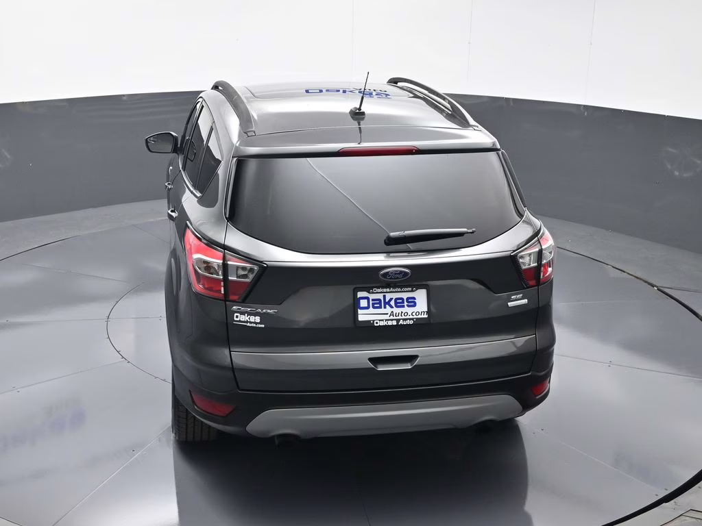 2018 Magnetic Ford Escape SE FWD SUV