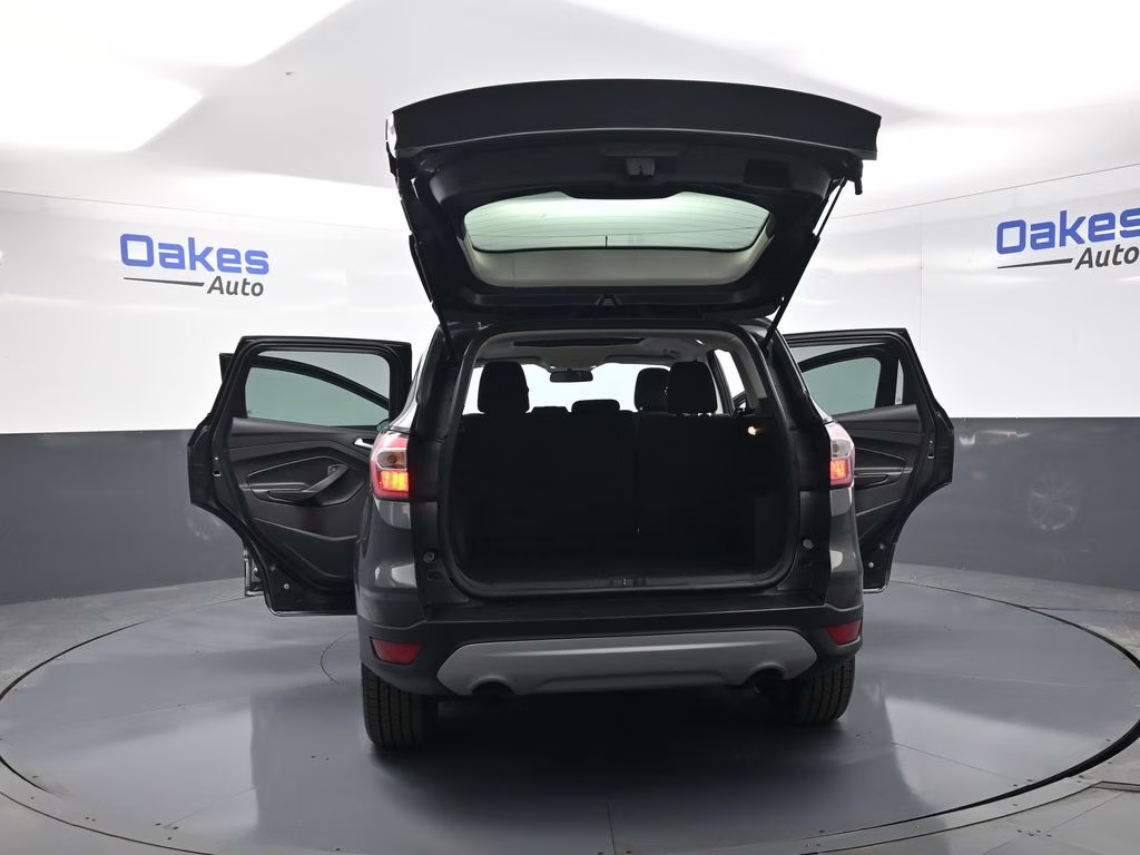 2018 Magnetic Ford Escape SE FWD SUV