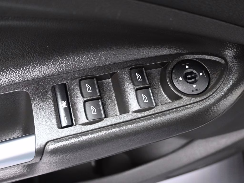 2018 Magnetic Ford Escape SE FWD SUV