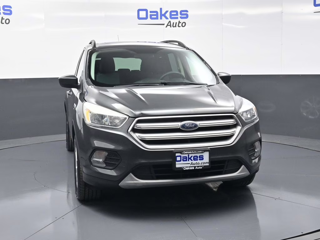 2018 Magnetic Ford Escape SE FWD SUV