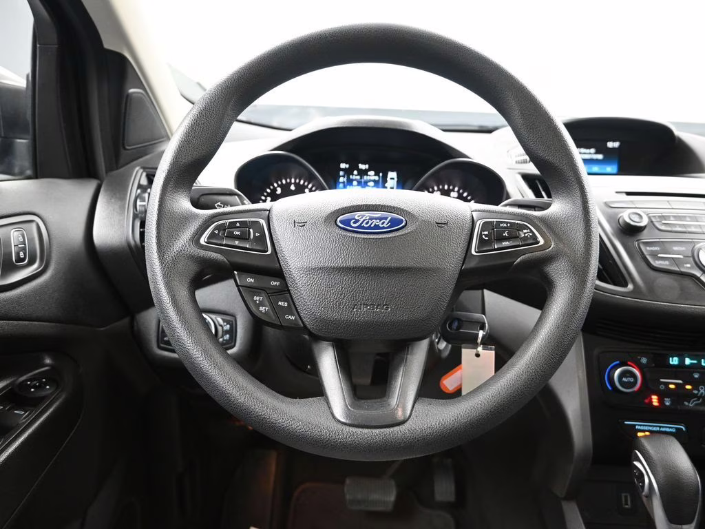 2018 Magnetic Ford Escape SE FWD SUV