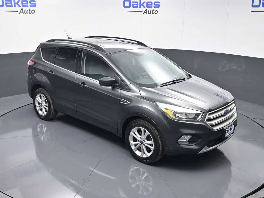2018 Magnetic Ford Escape SE FWD SUV