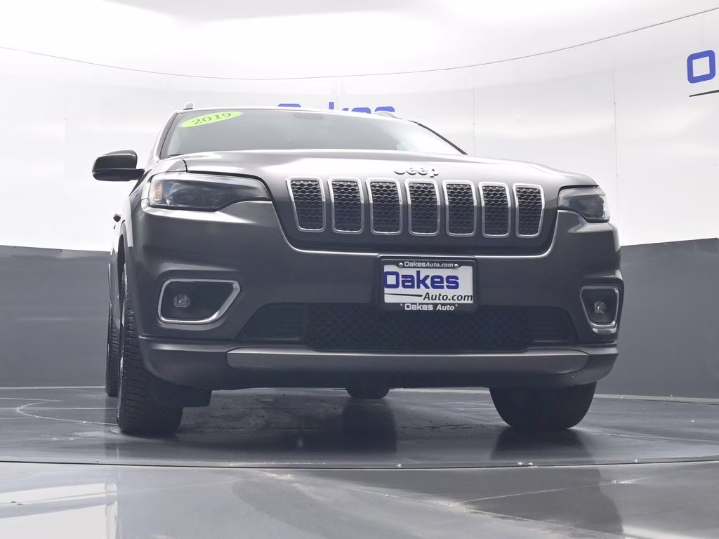 2019 Granite Crystal Metallic Clearcoat Jeep Cherokee Limited FWD SUV