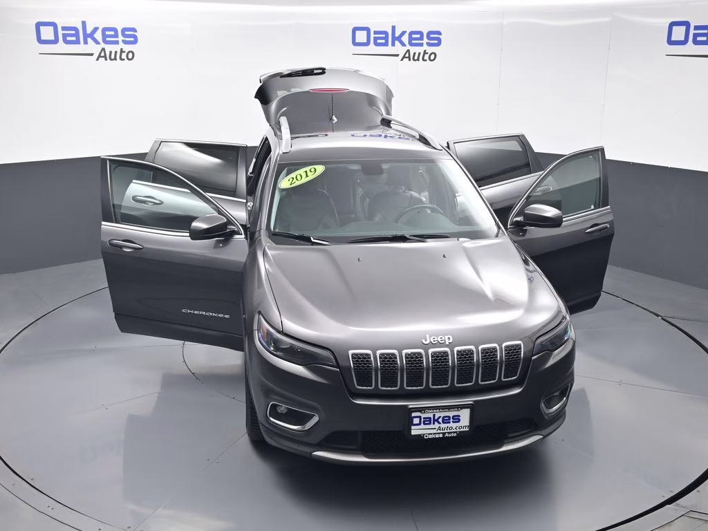 2019 Granite Crystal Metallic Clearcoat Jeep Cherokee Limited FWD SUV