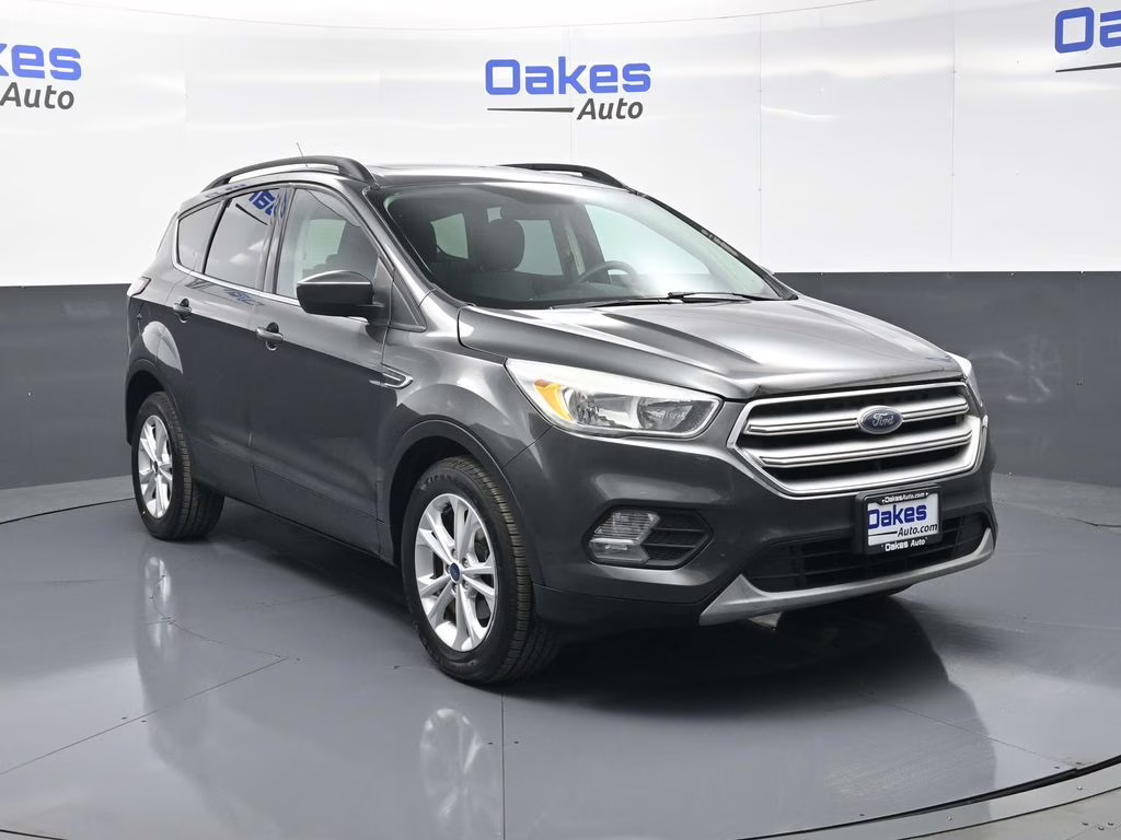 2018 Magnetic Ford Escape SE FWD SUV