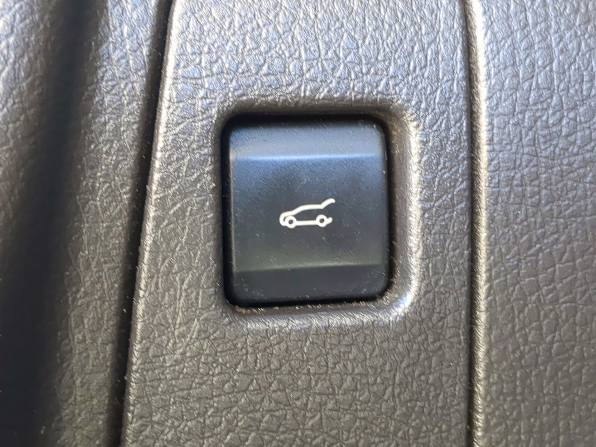 2012 Tuxedo Black Metallic Ford Edge Limited FWD Crossover