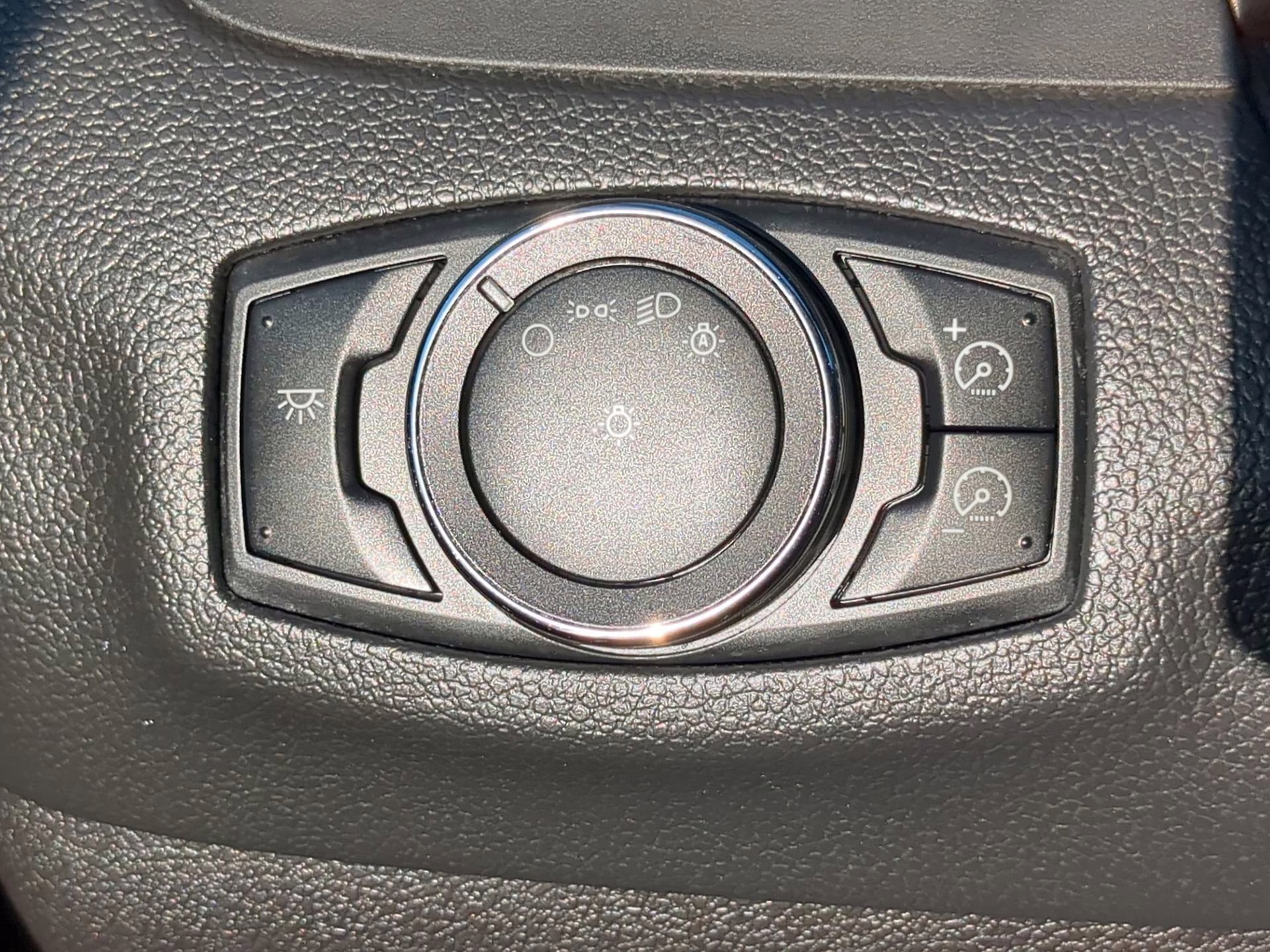 2012 Tuxedo Black Metallic Ford Edge Limited FWD Crossover