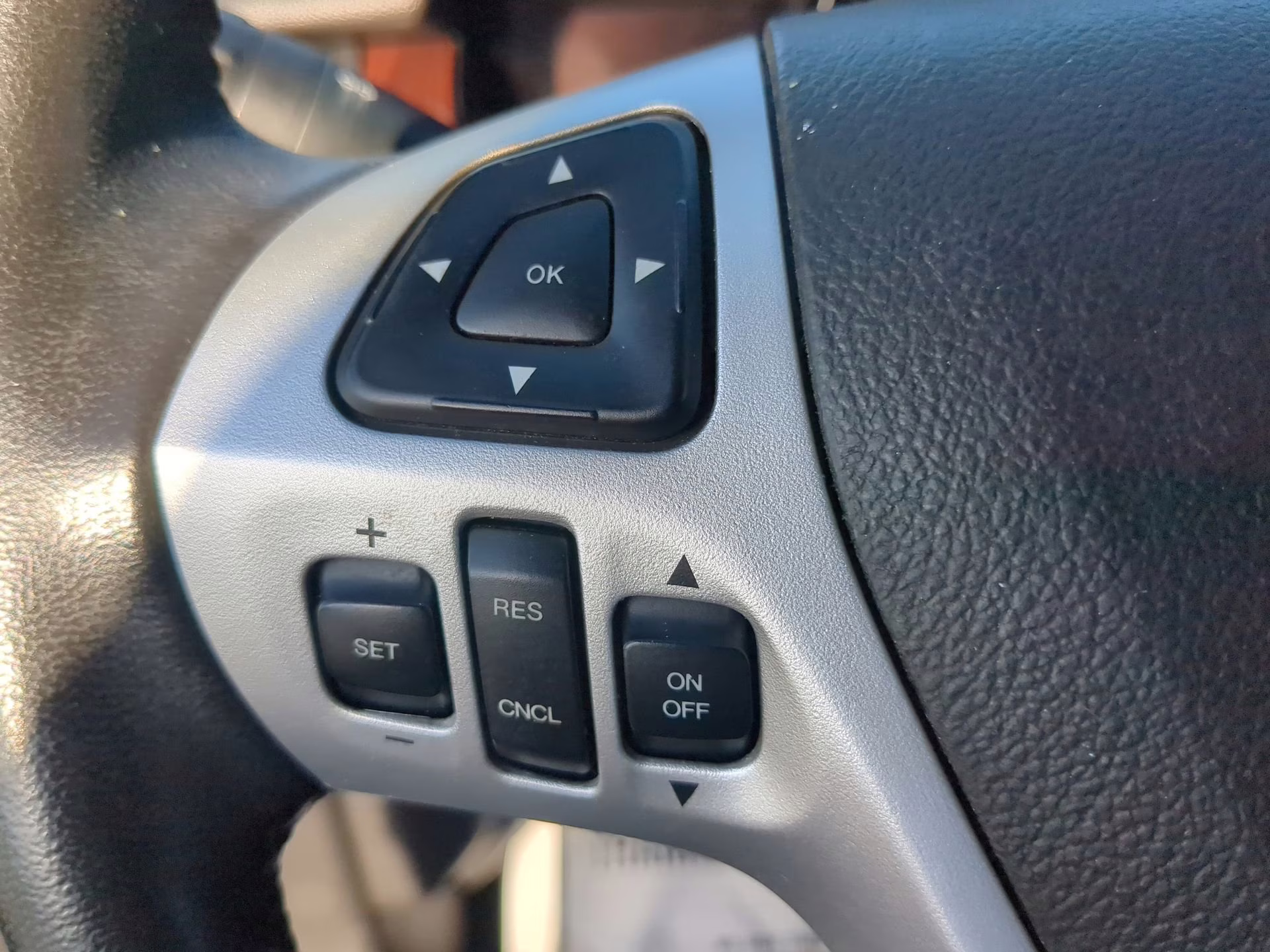 2012 Tuxedo Black Metallic Ford Edge Limited FWD Crossover