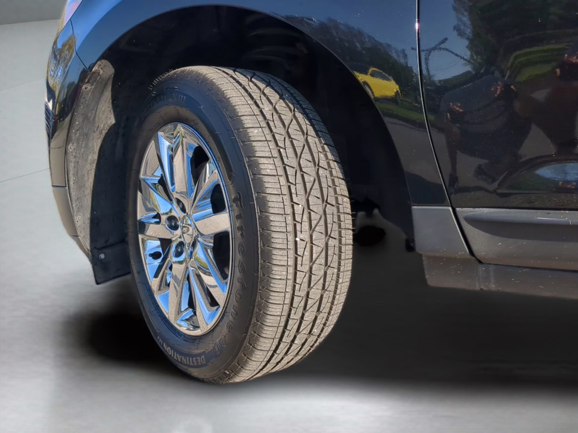 2012 Tuxedo Black Metallic Ford Edge Limited FWD Crossover