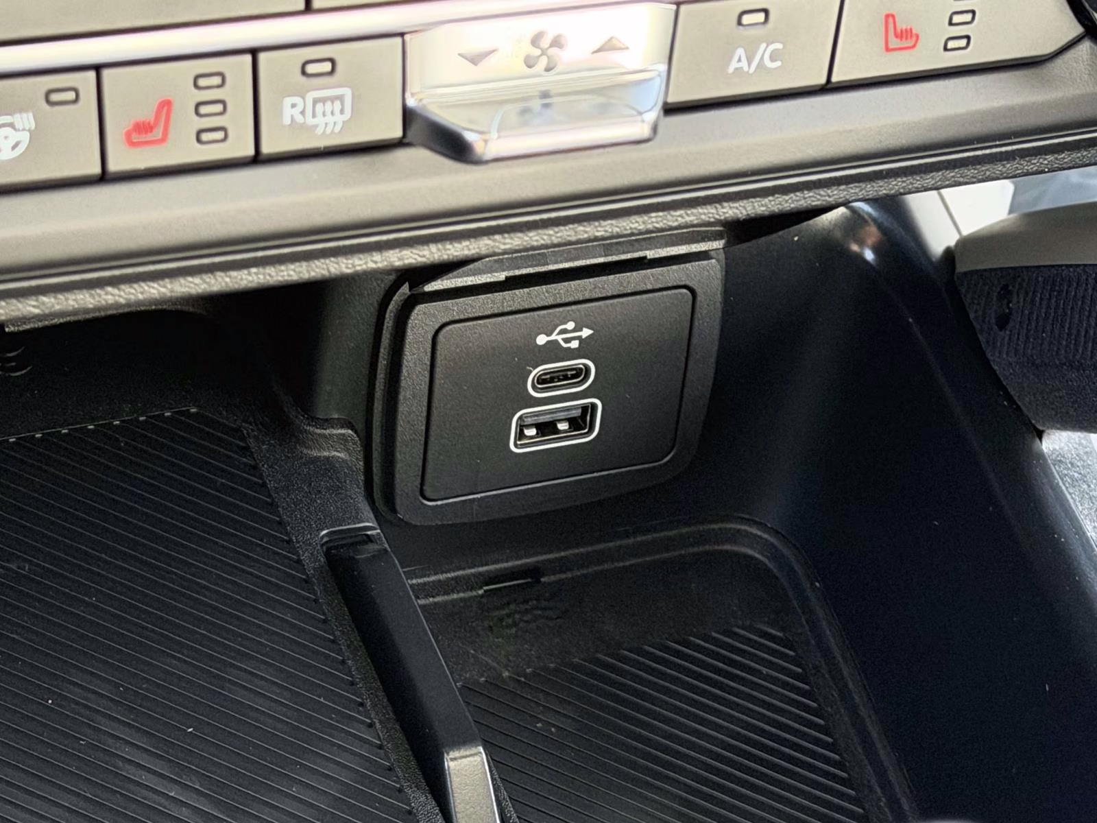 2026 White Ford Bronco Badlands 4X4 SUV