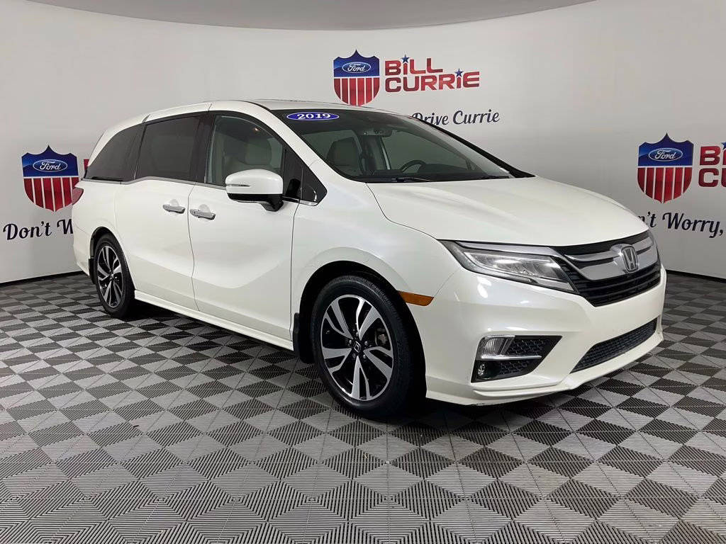 2019 Diamond White Pearl Honda Odyssey Elite FWD Van
