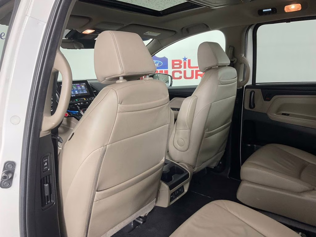 2019 Diamond White Pearl Honda Odyssey Elite FWD Van