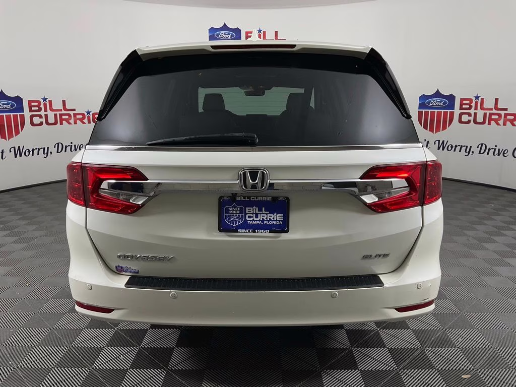 2019 Diamond White Pearl Honda Odyssey Elite FWD Van