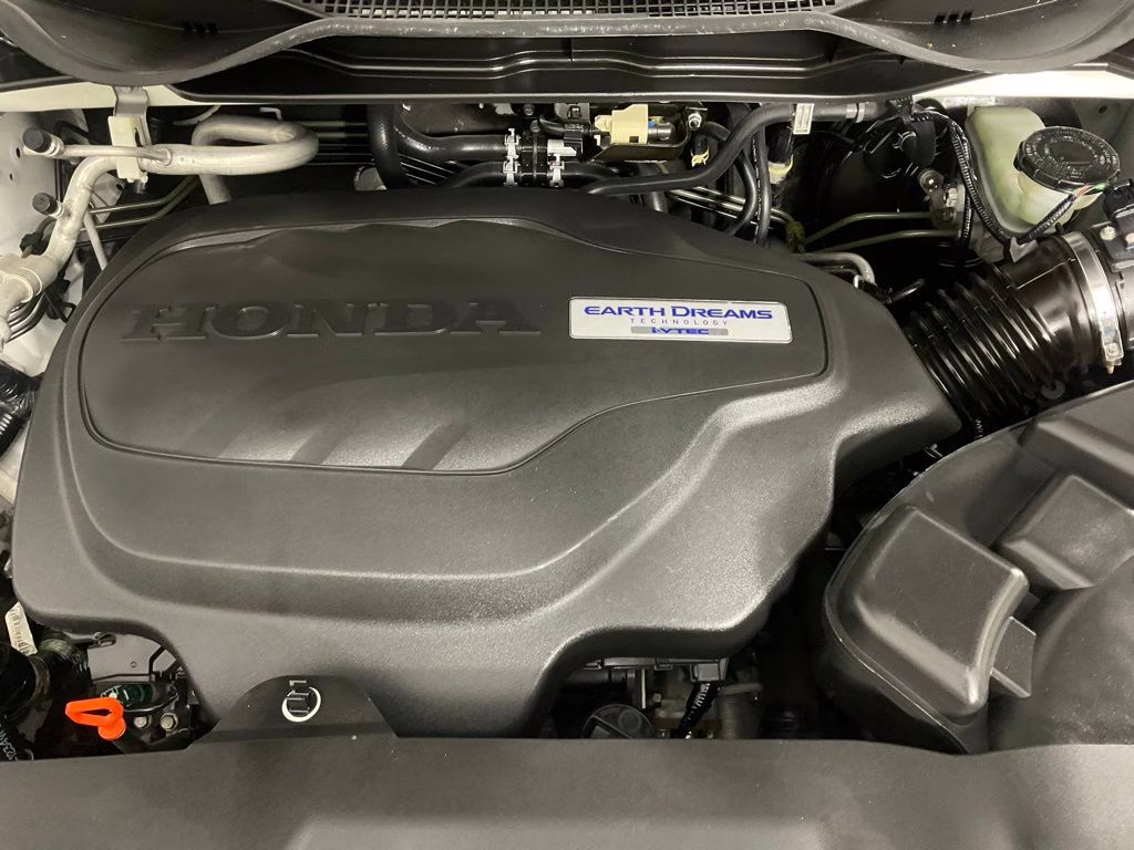 2019 Diamond White Pearl Honda Odyssey Elite FWD Van