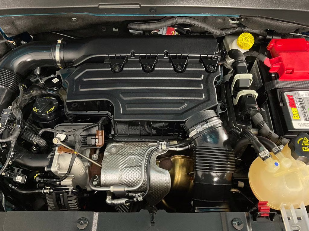 2022 Bikini Metallic Clearcoat Jeep Renegade Limited 4X4 SUV