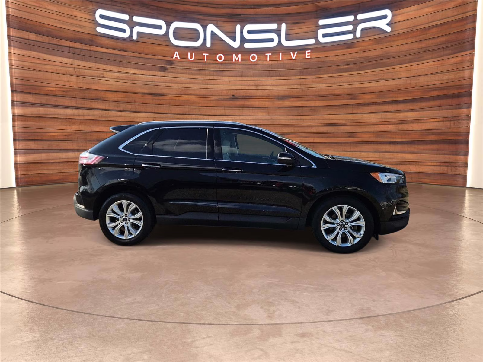 2020 Agate Black Ford Edge Titanium FWD SUV