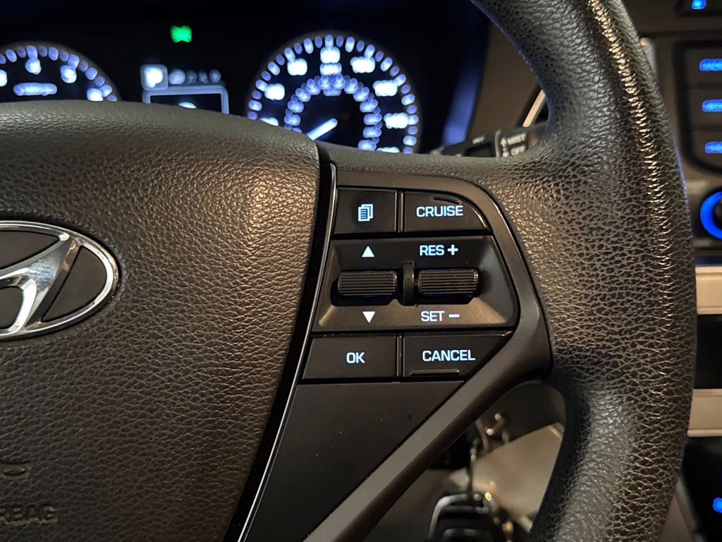 2015 Venetian Red Hyundai Sonata SE FWD Sedan