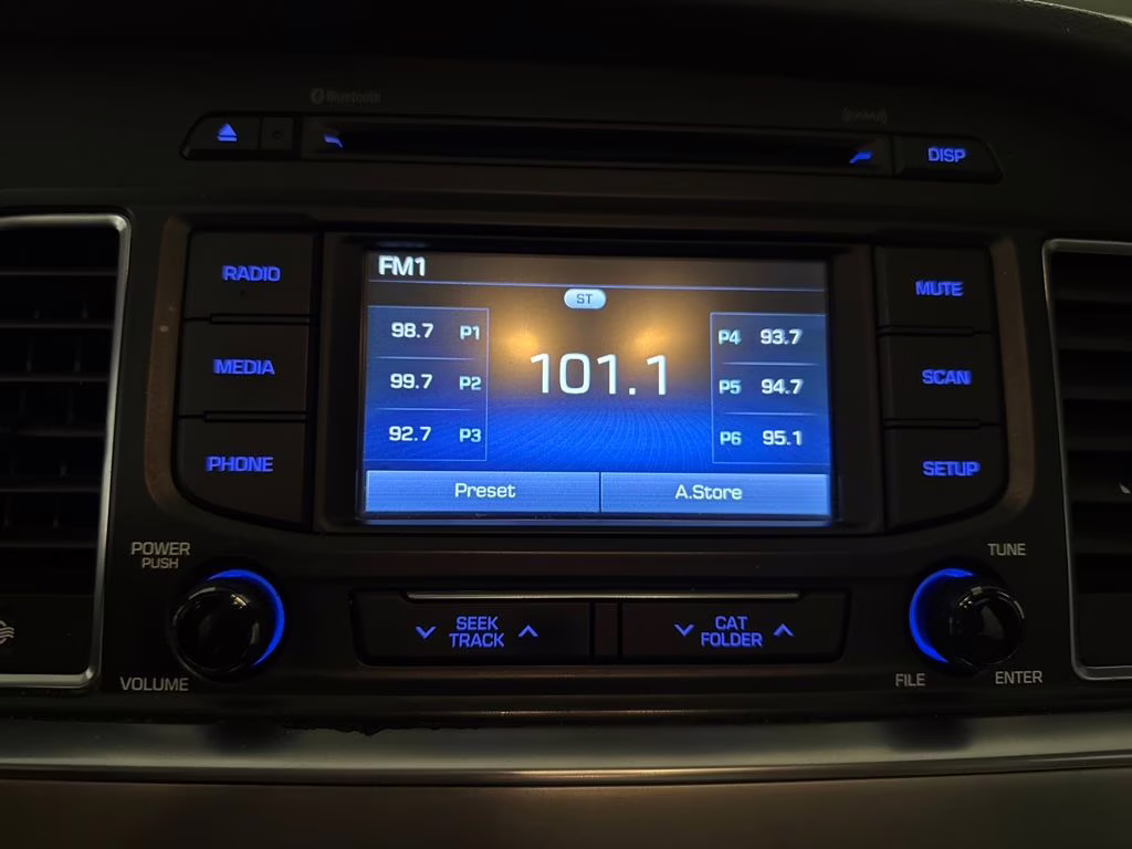 2015 Venetian Red Hyundai Sonata SE FWD Sedan