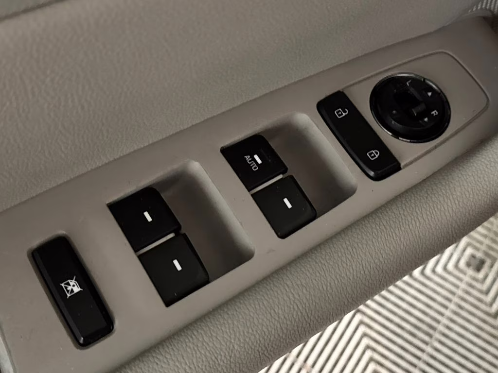 2015 Venetian Red Hyundai Sonata SE FWD Sedan