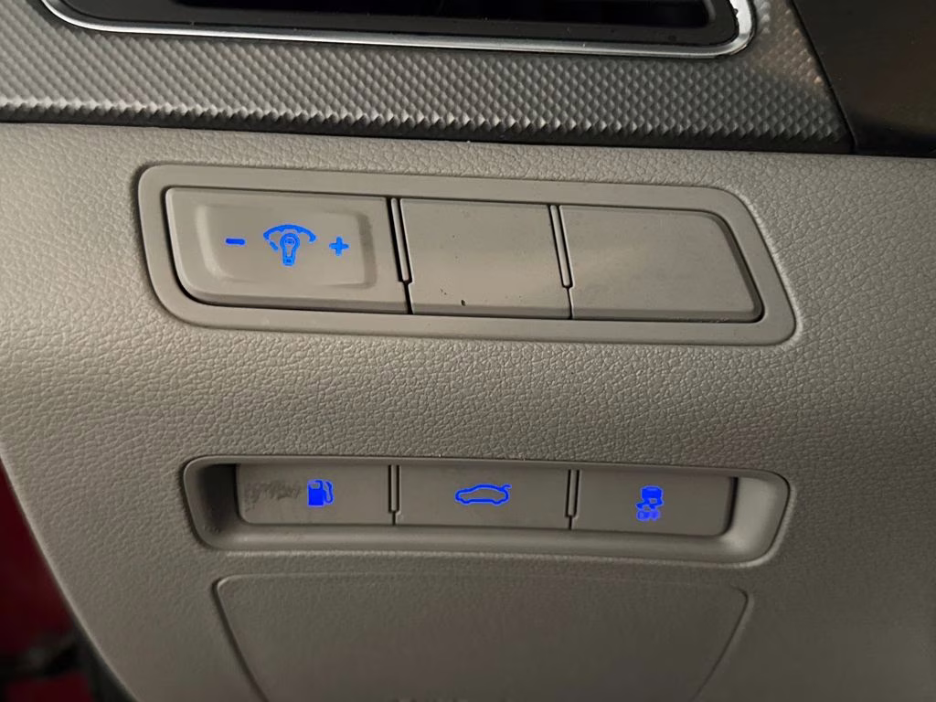 2015 Venetian Red Hyundai Sonata SE FWD Sedan