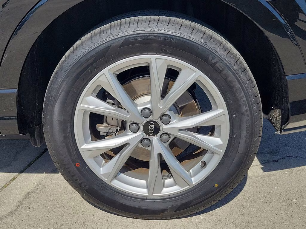 2021 Mythos Black Metallic Audi Q3 Premium AWD SUV