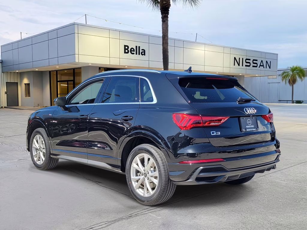 2021 Mythos Black Metallic Audi Q3 Premium AWD SUV