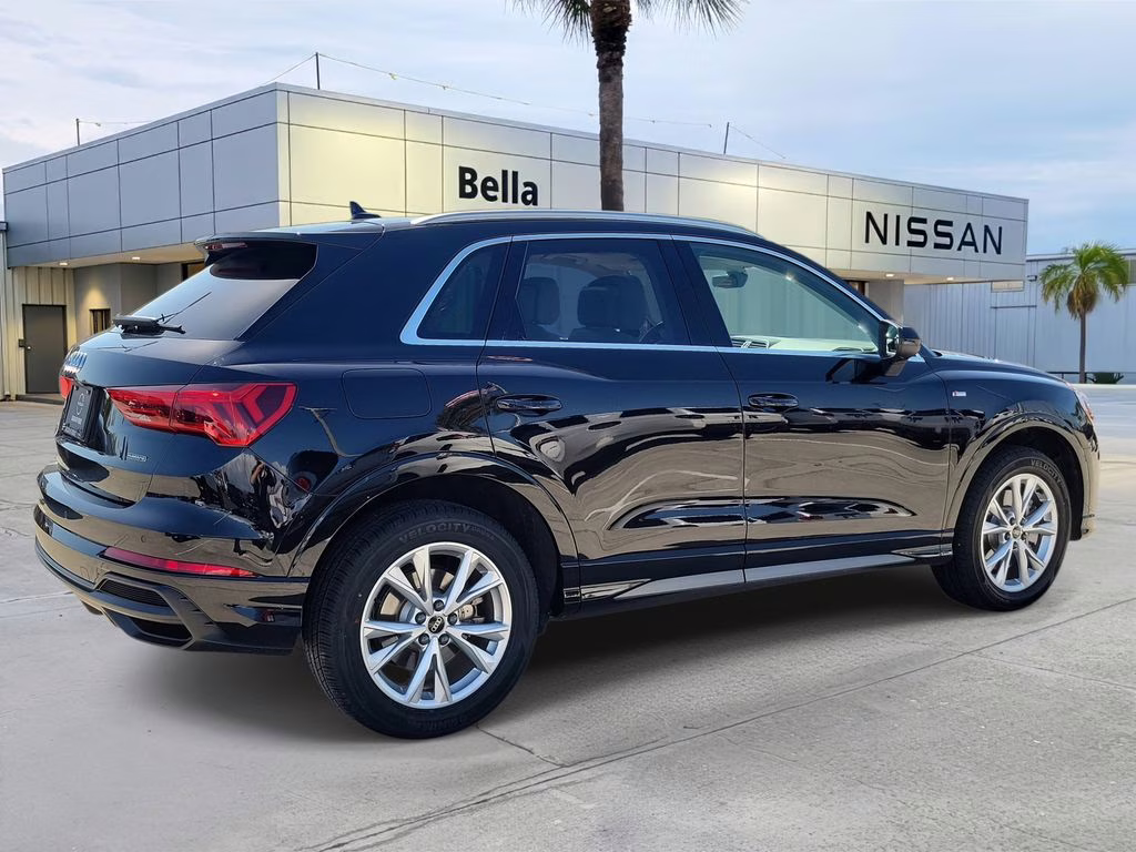 2021 Mythos Black Metallic Audi Q3 Premium AWD SUV