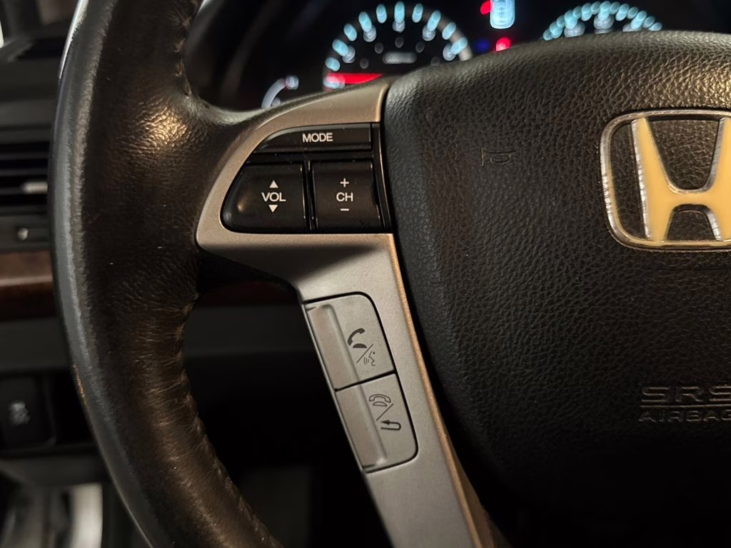 2012 Alabaster Silver Metallic Honda Accord EX-L FWD Sedan