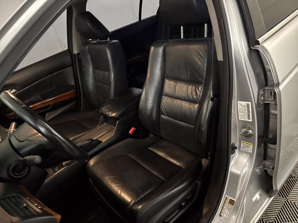 2012 Alabaster Silver Metallic Honda Accord EX-L FWD Sedan