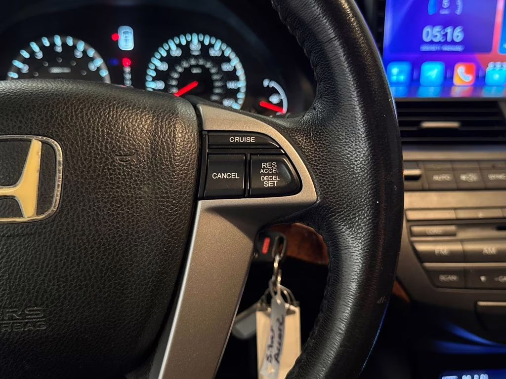 2012 Alabaster Silver Metallic Honda Accord EX-L FWD Sedan