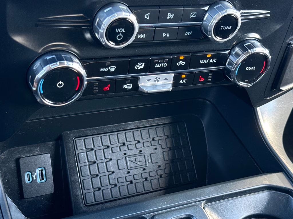 2024 Oxford White Ford F-150 XLT 4X4 Truck