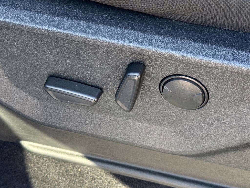 2024 Oxford White Ford F-150 XLT 4X4 Truck