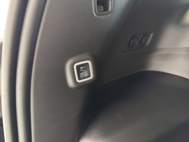 2026 Diamond Black Crystal Pearlcoat Jeep Cherokee Limited 4X4 SUV