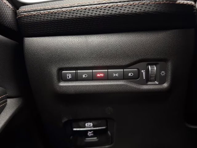 2026 Diamond Black Crystal Pearlcoat Jeep Cherokee Limited 4X4 SUV