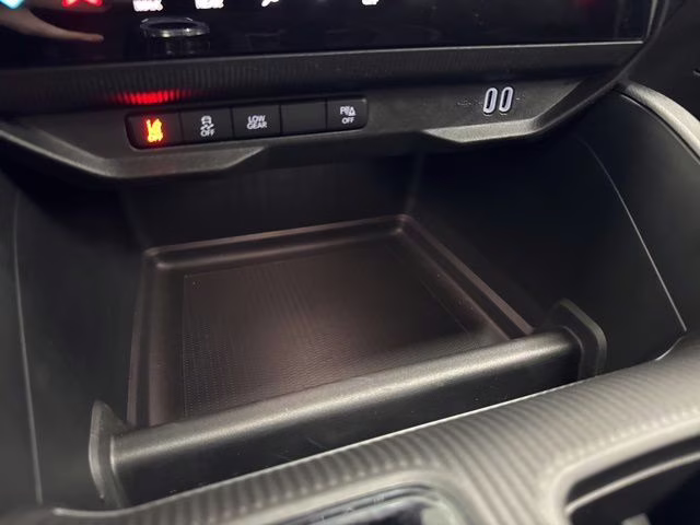 2026 Diamond Black Crystal Pearlcoat Jeep Cherokee Limited 4X4 SUV