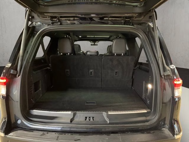 2023 Infinite Black Metallic Clearcoat Lincoln Navigator L Reserve 4X4 SUV