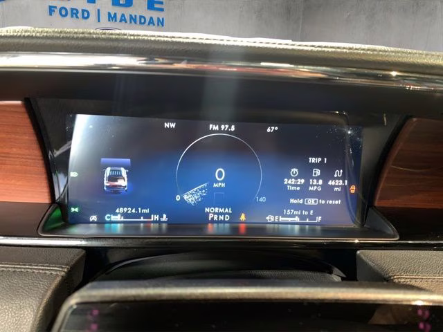 2023 Infinite Black Metallic Clearcoat Lincoln Navigator L Reserve 4X4 SUV