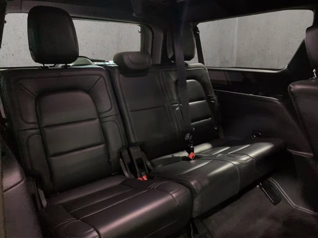 2023 Infinite Black Metallic Clearcoat Lincoln Navigator L Reserve 4X4 SUV