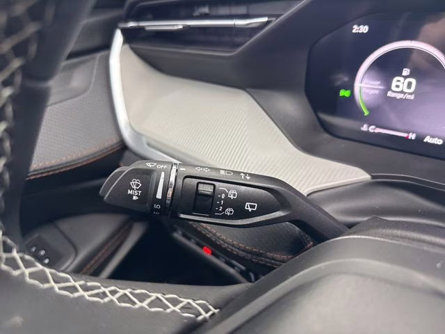 2026 Diamond Black Crystal Pearlcoat Jeep Cherokee Limited 4X4 SUV