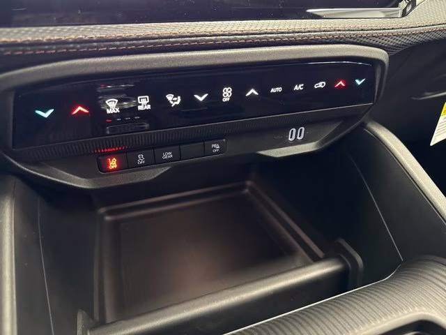 2026 Diamond Black Crystal Pearlcoat Jeep Cherokee Limited 4X4 SUV