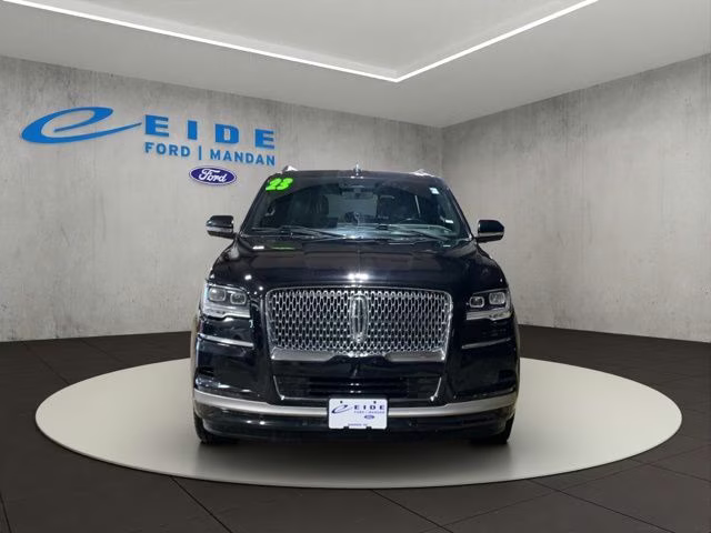 2023 Infinite Black Metallic Clearcoat Lincoln Navigator L Reserve 4X4 SUV