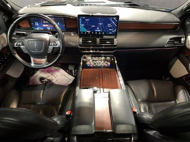 2023 Infinite Black Metallic Clearcoat Lincoln Navigator L Reserve 4X4 SUV